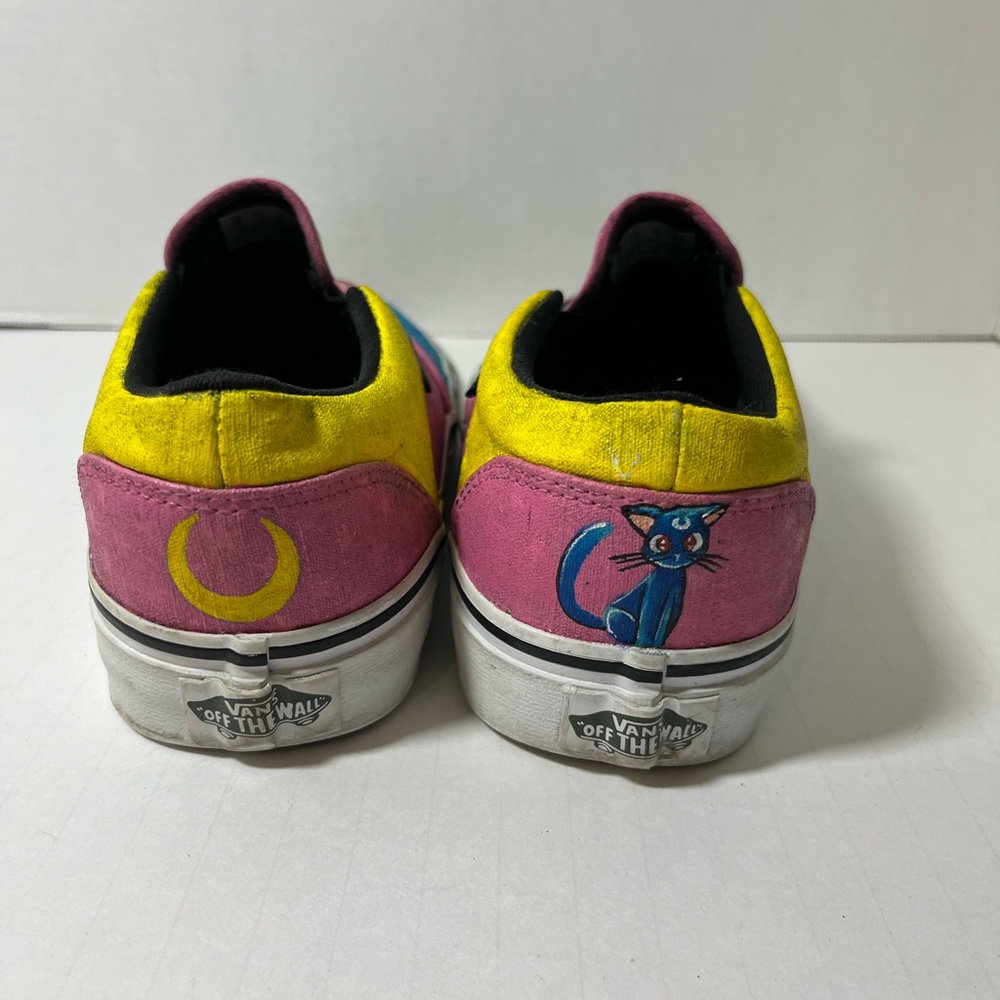 Vans Classic slip on painted Sailor Moon size 9 - Picture 2 of 7